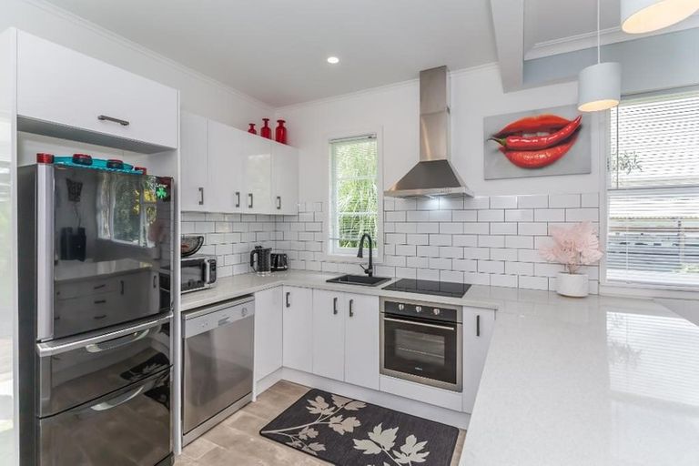 Photo of property in 23 Liverpool Street, Levin, 5510