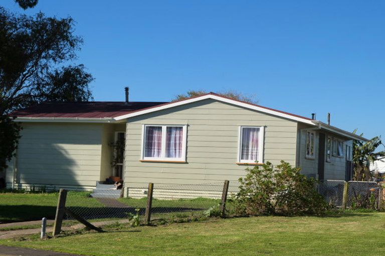 Photo of property in 13 Courtenay Crescent, Mangere East, Auckland, 2024