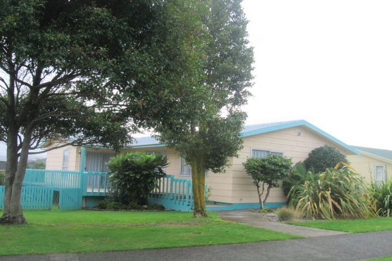 Photo of property in 5 Transom Close, Whitby, Porirua, 5024