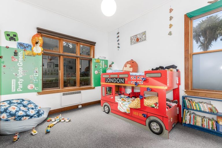 Photo of property in 152 Russell Terrace, Berhampore, Wellington, 6023