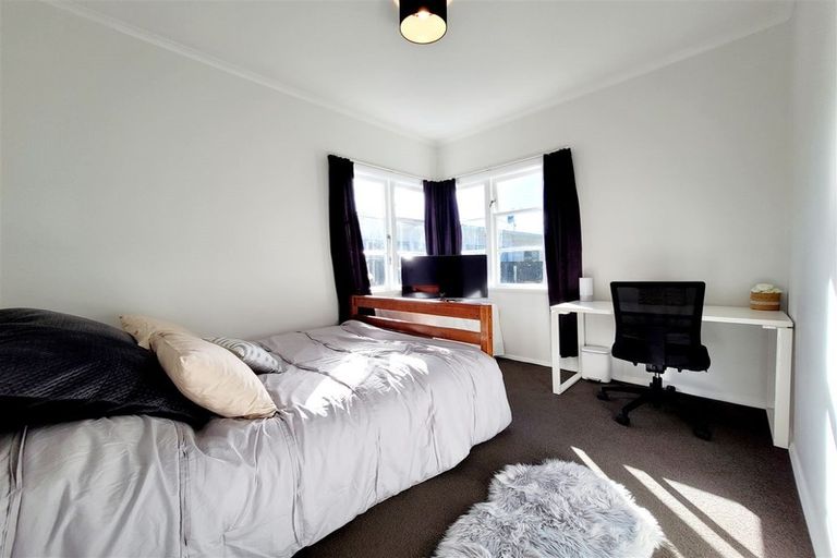 Photo of property in 11 Seddon Street, Naenae, Lower Hutt, 5011