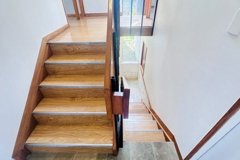 Photo of property in 151 Bleakhouse Road, Mellons Bay, Auckland, 2014