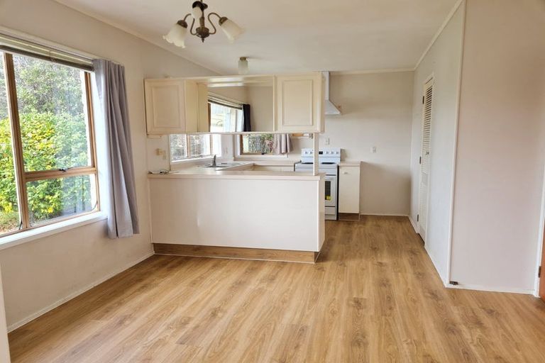 Photo of property in 1/2 Waterloo Road, Milford, Auckland, 0620