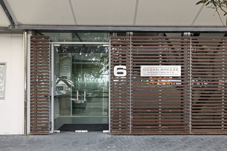 Photo of property in Ocean Breeze Apts, 2107/87 Clyde Road, Browns Bay, Auckland, 0630