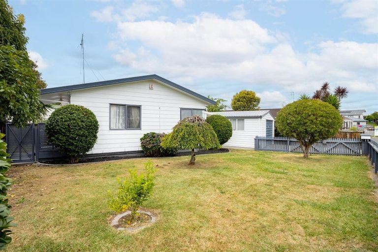 Photo of property in 3 Caulfield Place, Nawton, Hamilton, 3200