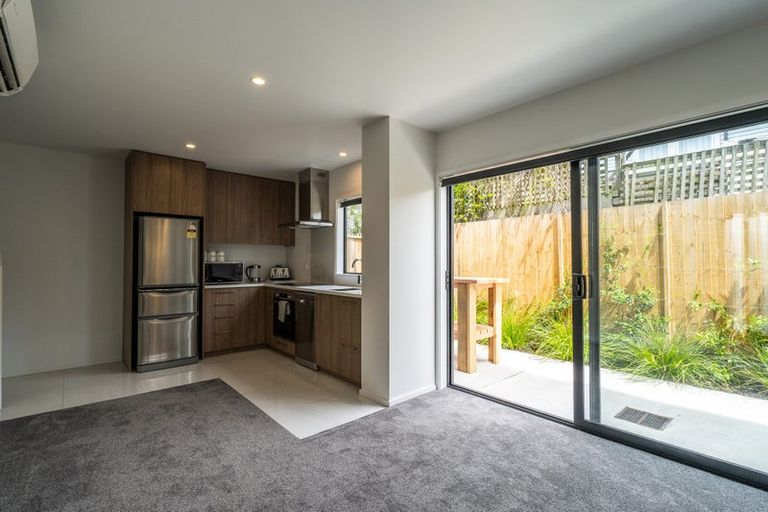 Photo of property in 2/100 Office Road, Merivale, Christchurch, 8014