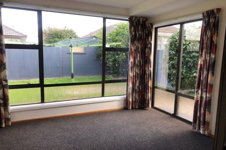 Photo of property in 1a Barclay Place, Burwood, Christchurch, 8061