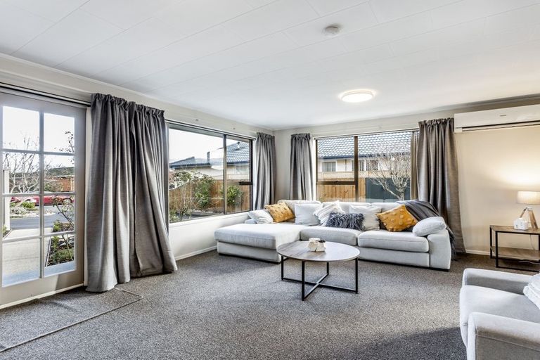 Photo of property in 2 Kent Place, Mosgiel, 9024