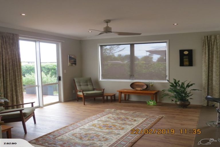 Photo of property in 2 Donald Place, Frimley, Hastings, 4120