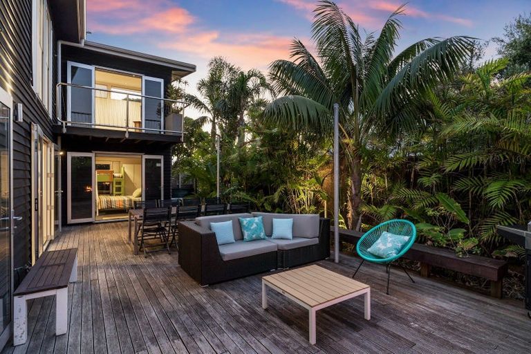 Photo of property in 312a Beverley Terrace, Whangamata, 3620