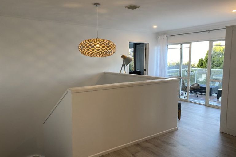 Photo of property in 39 Emlyn Place, Torbay, Auckland, 0630