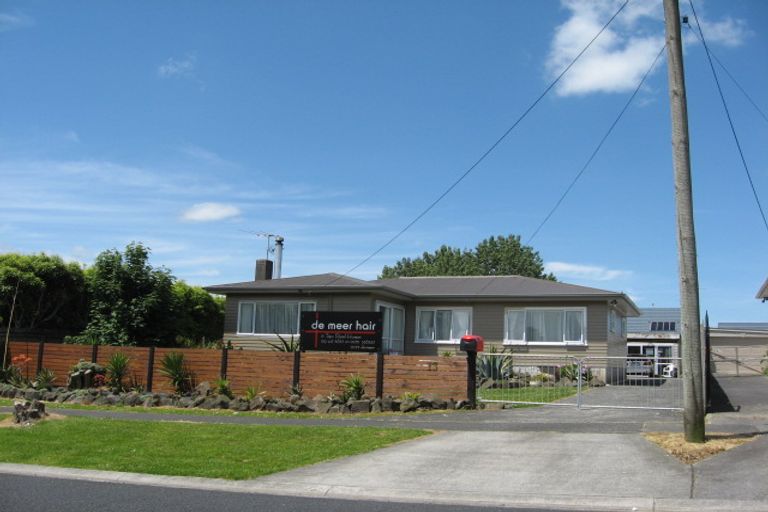 Photo of property in 13 Tapu Road, Huapai, Kumeu, 0810