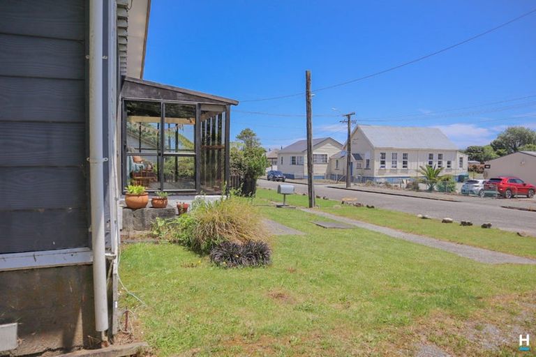 Photo of property in 3 Sturge Street, Cobden, Greymouth, 7802