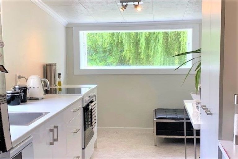 Photo of property in 86 Avenue Road, Foxton, 4814