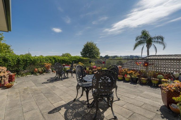 Photo of property in 12 Waterside Drive, Pyes Pa, Tauranga, 3112