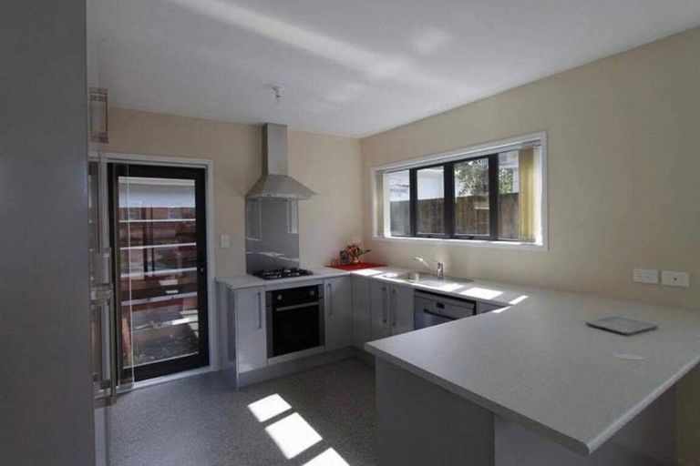 Photo of property in 52a Rimu Street, New Lynn, Auckland, 0600