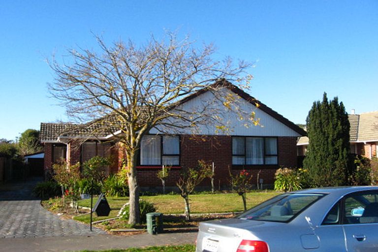 Photo of property in 17 Waipara Street, Cracroft, Christchurch, 8025