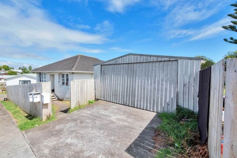 Photo of property in 12 Igloo Place, Red Hill, Papakura, 2110