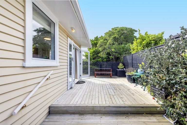 Photo of property in 9a Wayside, Miramar, Wellington, 6022