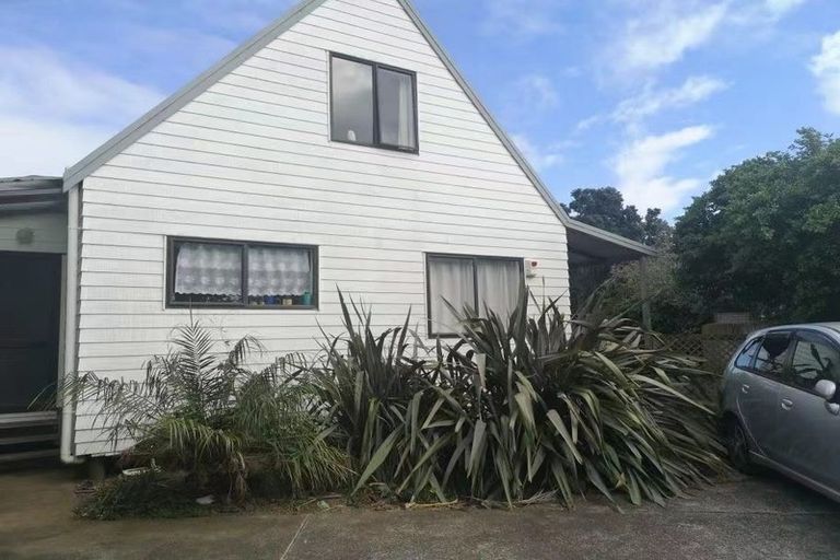 Photo of property in 2/29 Gray Avenue, Mangere East, Auckland, 2024
