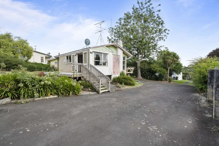 Photo of property in 13 Ennis Avenue, Pakuranga Heights, Auckland, 2010