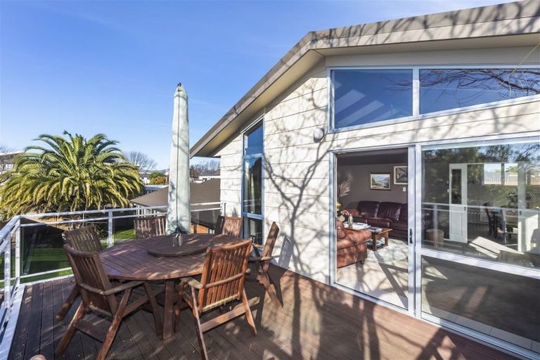 Photo of property in 53 Sayers Crescent, Ilam, Christchurch, 8041