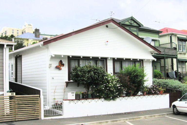 Photo of property in 15 Royal Street, Berhampore, Wellington, 6023