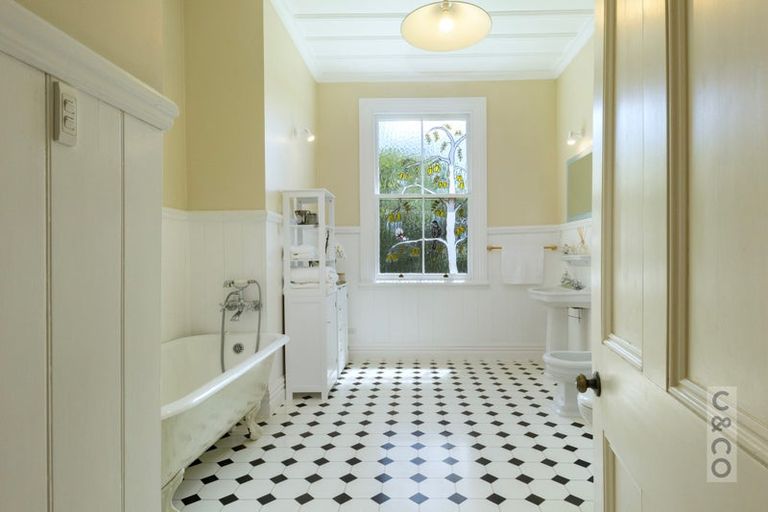 Photo of property in 14 Nelson Street, Helensville, 0800