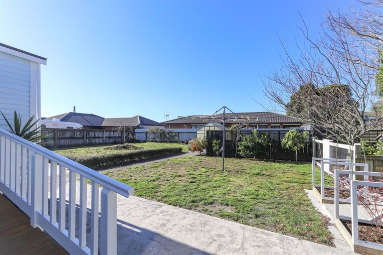 Photo of property in 17 Miro Street, Inglewood, 4330