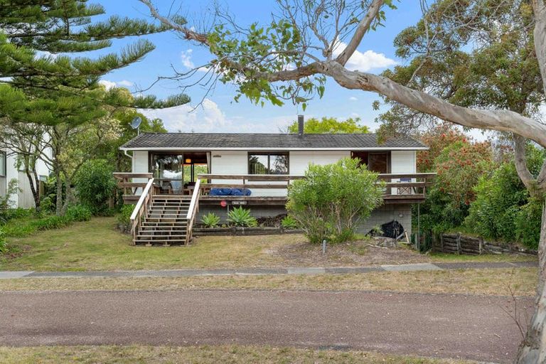 Photo of property in 33 Dunlop Drive, Pauanui, Hikuai, 3579