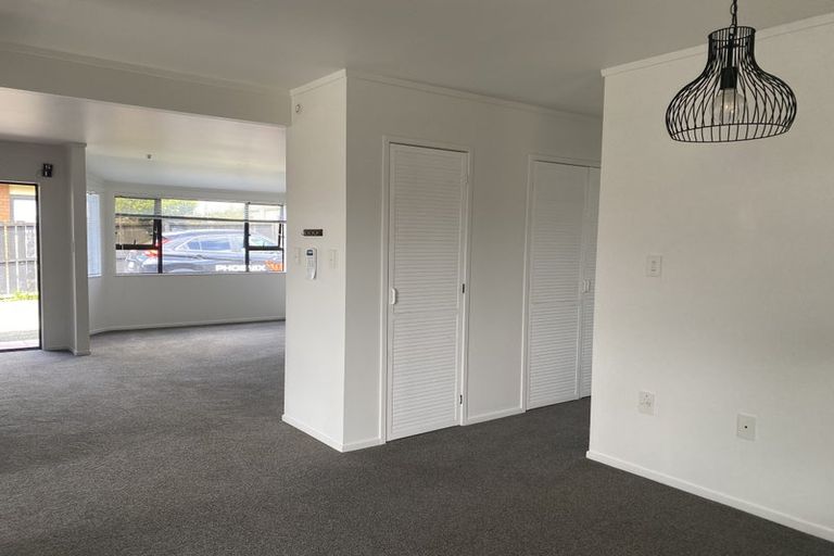 Photo of property in 64 Pomaria Road, Henderson, Auckland, 0610