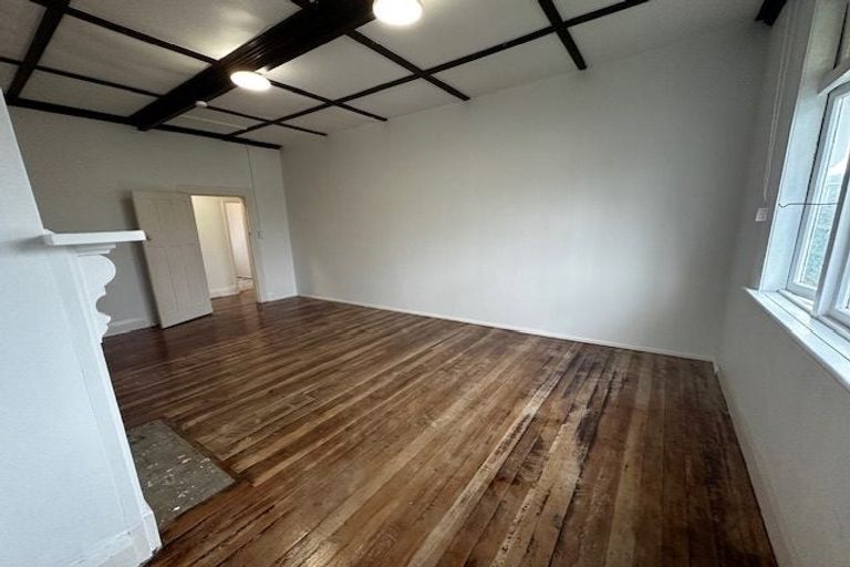 Photo of property in 374 Lake Road, Takapuna, Auckland, 0622