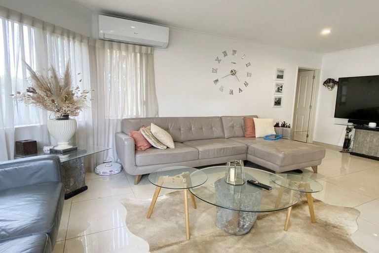 Photo of property in 2 Carbisdale Road, Flat Bush, Auckland, 2016