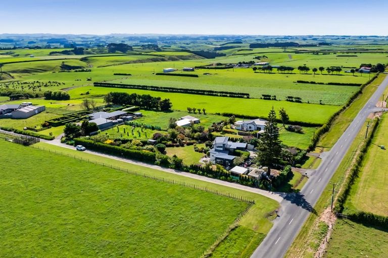 Photo of property in 475 Manawapou Road, Hawera, 4672