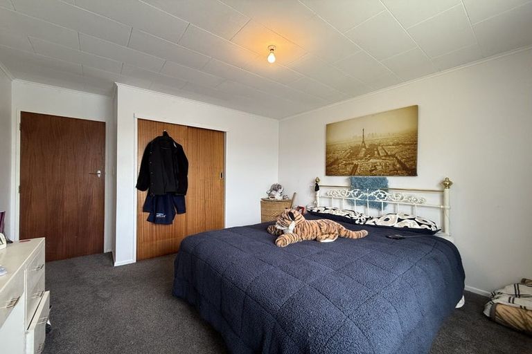 Photo of property in 24a Oregon Drive, Maoribank, Upper Hutt, 5018