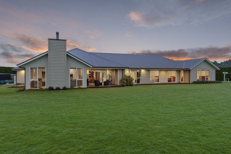 Photo of property in 814 Halkett Road, West Melton, Christchurch, 7671