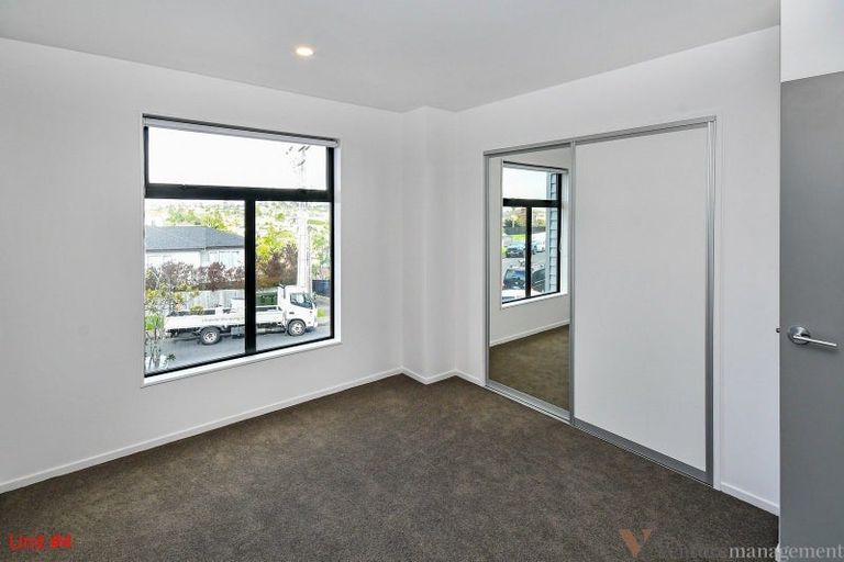Photo of property in 9/22 James Laurie Street, Henderson, Auckland, 0612