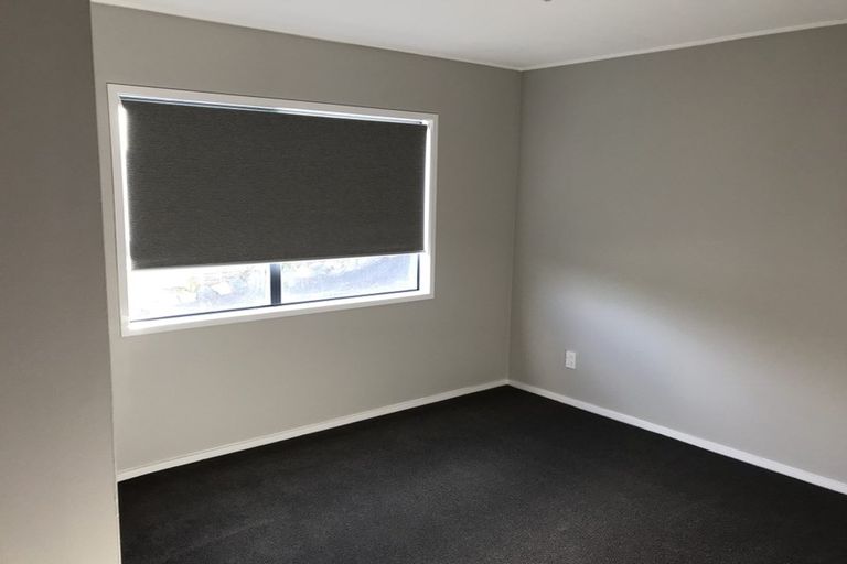 Photo of property in 105 Sandspit Road, Shelly Park, Auckland, 2014