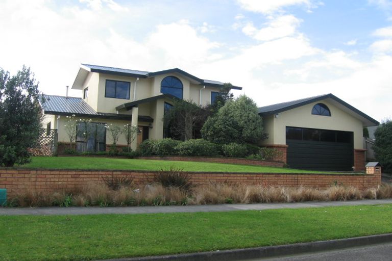 Photo of property in 27 Kilkenny Place, Fitzherbert, Palmerston North, 4410