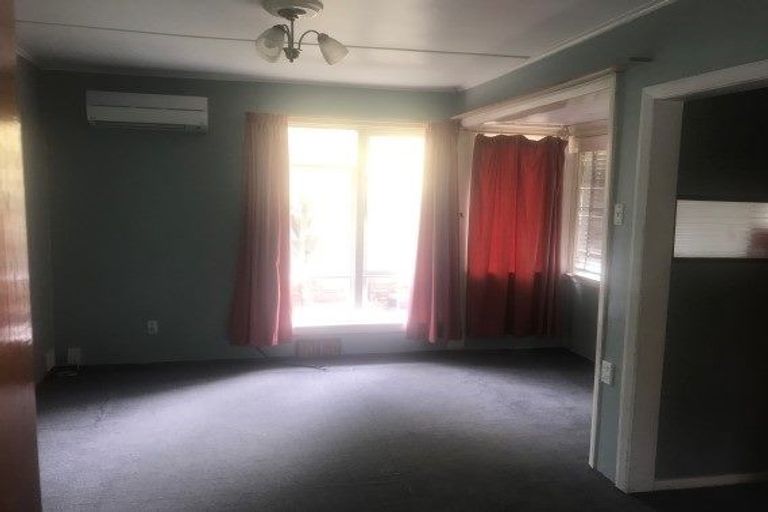 Photo of property in 42 Hollyford Avenue, Bryndwr, Christchurch, 8053