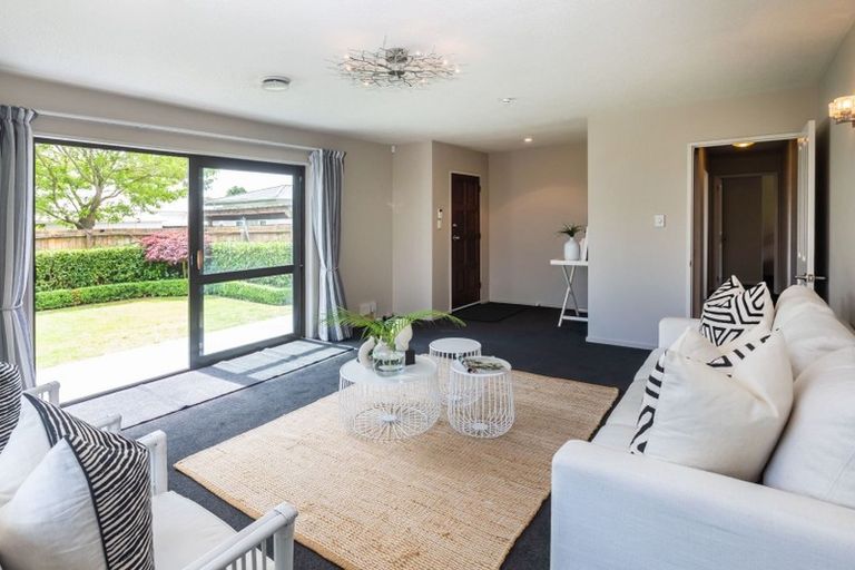 Photo of property in 2/27 Mortlake Street, Islington, Christchurch, 8042