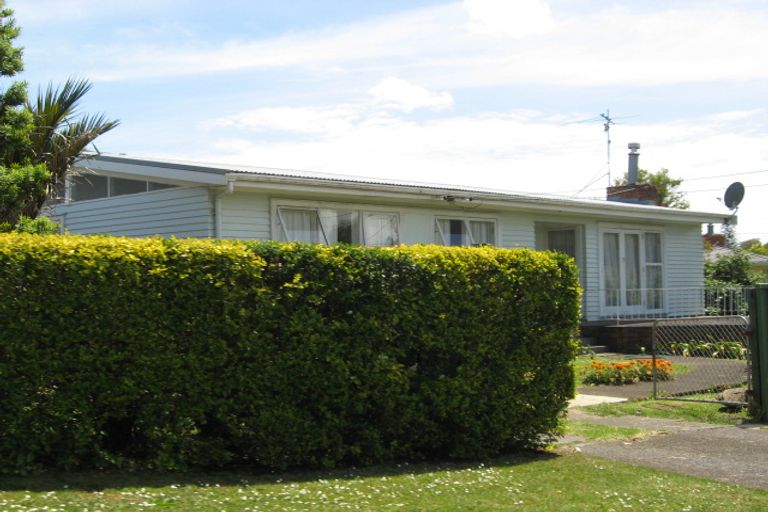 Photo of property in 61 Miller Road, Mangere Bridge, Auckland, 2022