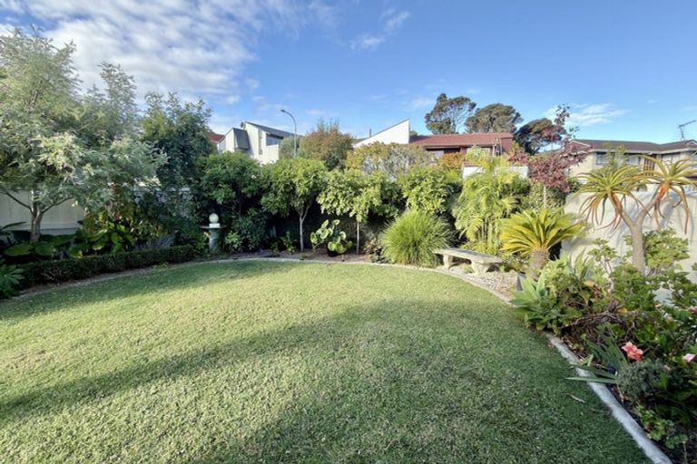 Photo of property in 41 Porritt Avenue, Chatswood, Auckland, 0626