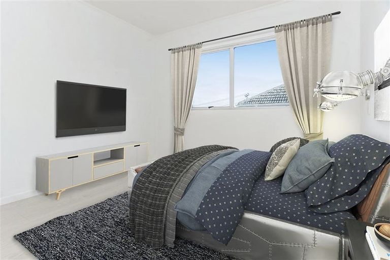 Photo of property in 1/3 Exmouth Road, Northcote, Auckland, 0627