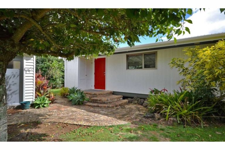 Photo of property in 44 Riverview Road, Kerikeri, 0230