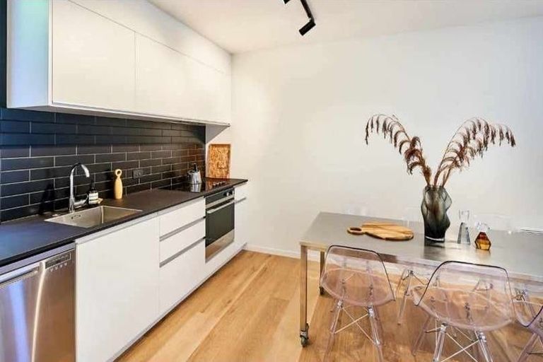 Photo of property in 20 Rato Rise, Waiwhetu, Lower Hutt, 5010