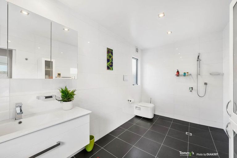 Photo of property in 65a Homebush Road, Khandallah, Wellington, 6035