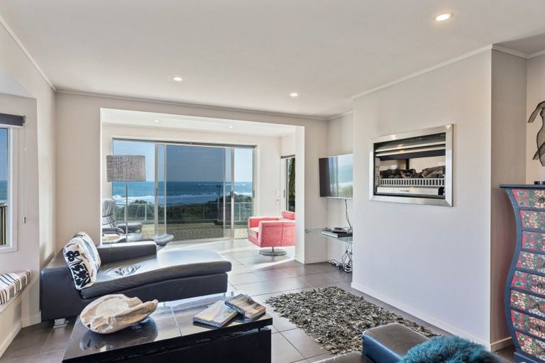 Photo of property in Fitzroy Beach Holiday Park, 1a Beach Street, Fitzroy, New Plymouth, 4312