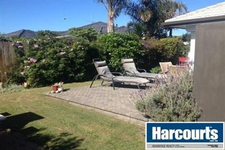 Photo of property in 49 Gravatt Road, Papamoa Beach, Papamoa, 3118