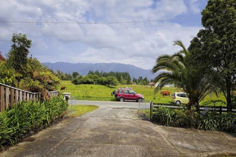 Photo of property in 9 Stafford Street, Westport, 7825